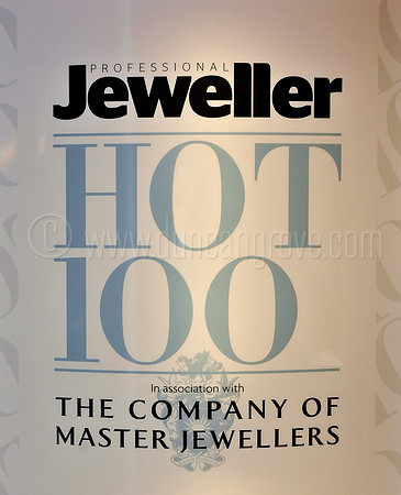 Hot 100 sign